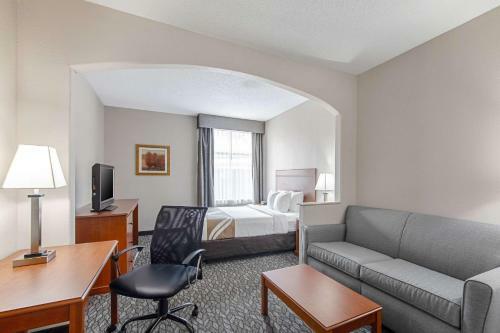Hotel Quality Suites South Austin