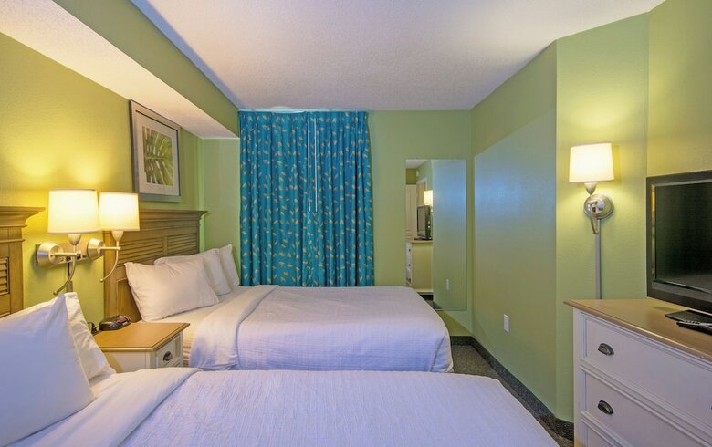 Hotel Compass Cove