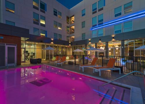 Hotel Aloft College Station