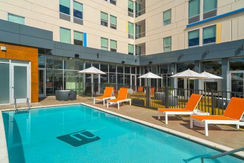 Hotel Aloft College Station