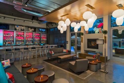 Hotel Aloft College Station