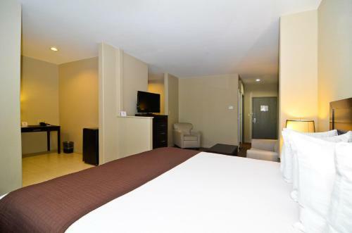 Hotel Baymont By Wyndham Columbus