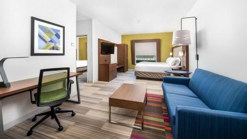 Holiday Inn Express Hotel And Suites Conroe