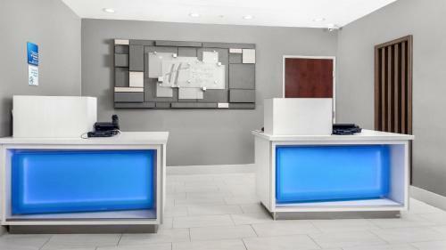 Holiday Inn Express Hotel And Suites Conroe