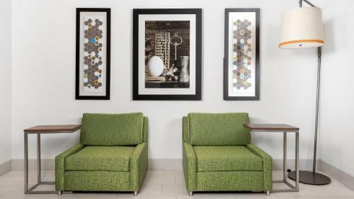 Holiday Inn Express Hotel And Suites Conroe