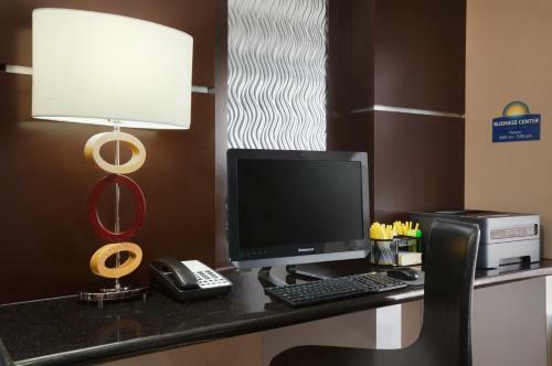 Hotel Days Inn & Suites By Wyndham Conroe North