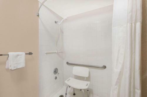 Motel Executive Inn And Suites College Station