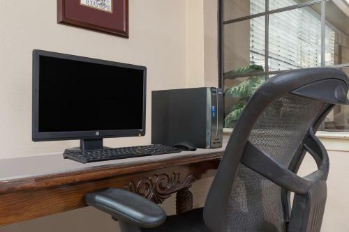 Motel Executive Inn And Suites College Station