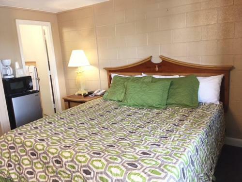 Polynesian Oceanfront Motel