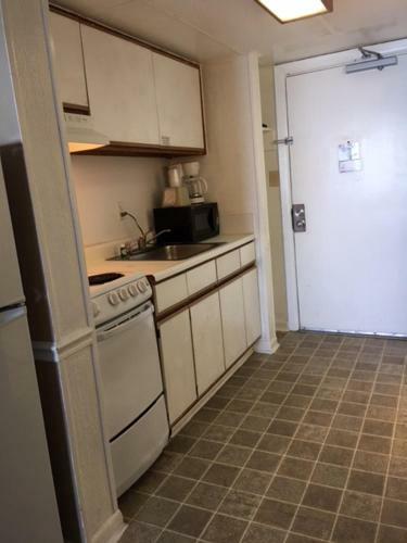 Polynesian Oceanfront Motel