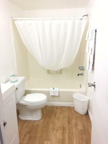 Polynesian Oceanfront Motel