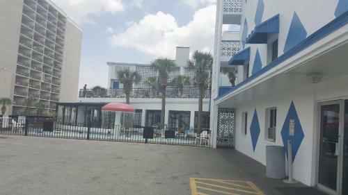 Polynesian Oceanfront Motel