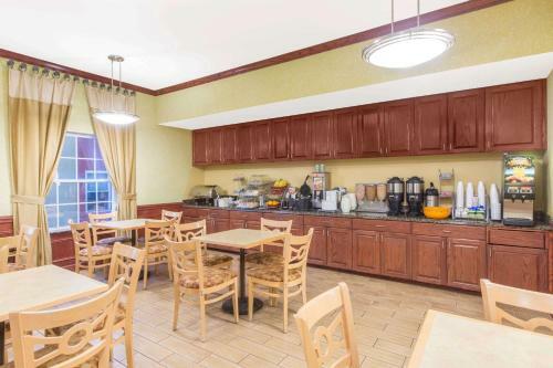 Hotel Hawthorn Suites By Wyndham Corpus Christi/padre Isle