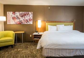 Holiday Inn Hotel & Suites Denton University Area