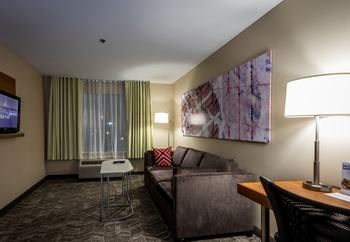Holiday Inn Hotel & Suites Denton University Area
