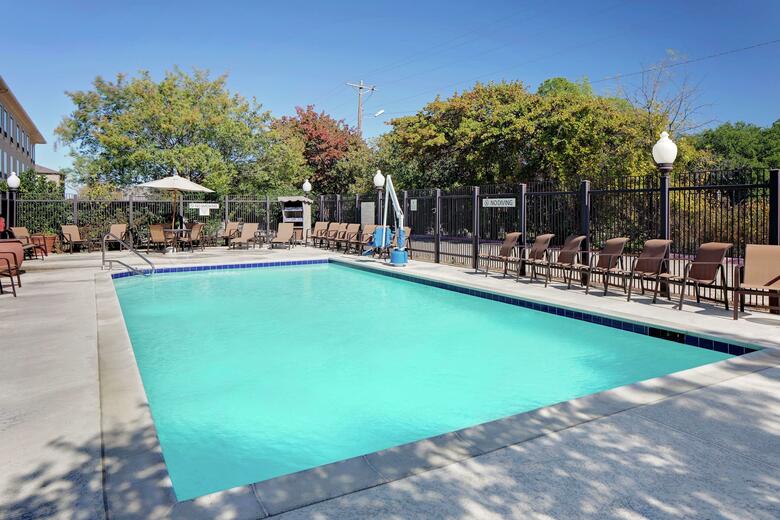 Hotel Hampton Inn & Suites Denton