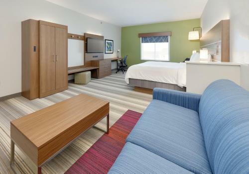 Holiday Inn Express Hotel & Suites Denton