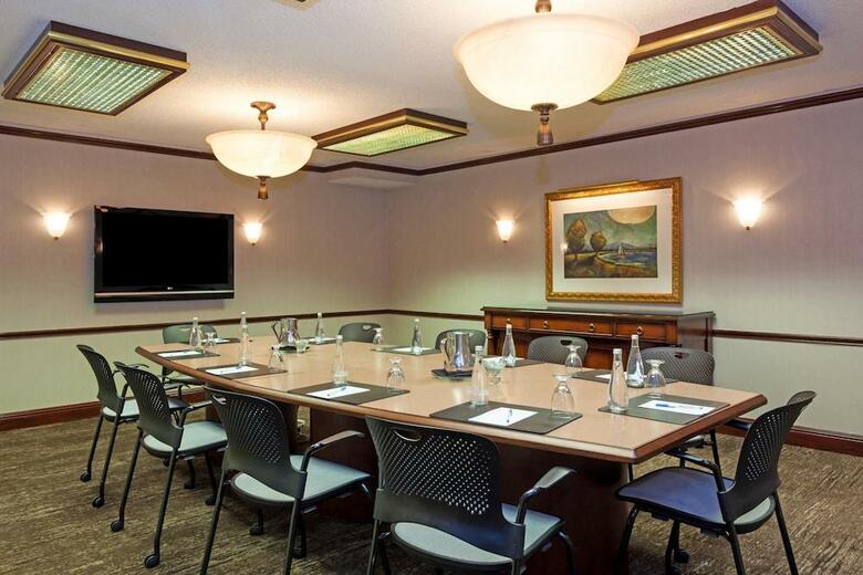 Hotel Wyndham Dallas Suites - Park Central