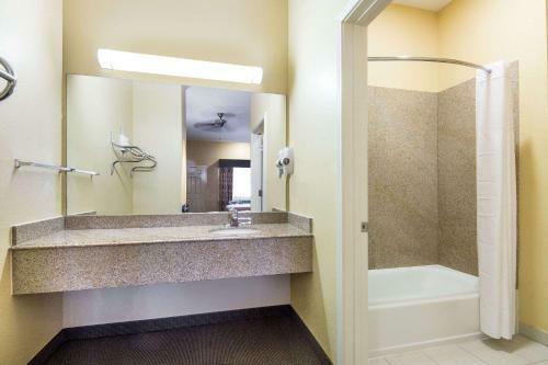 Hotel Days Inn Baytown East