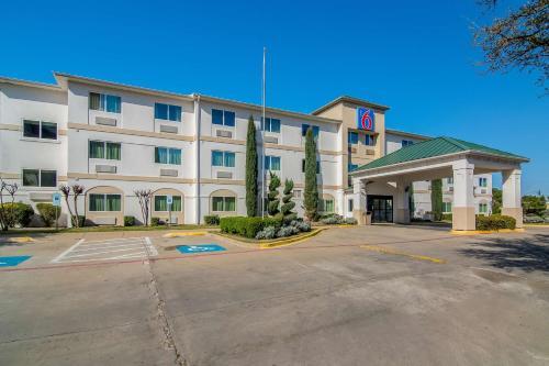 Motel 6 Dallas - North