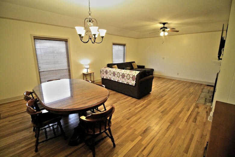 Hotel Peach Tree Inn & Suites