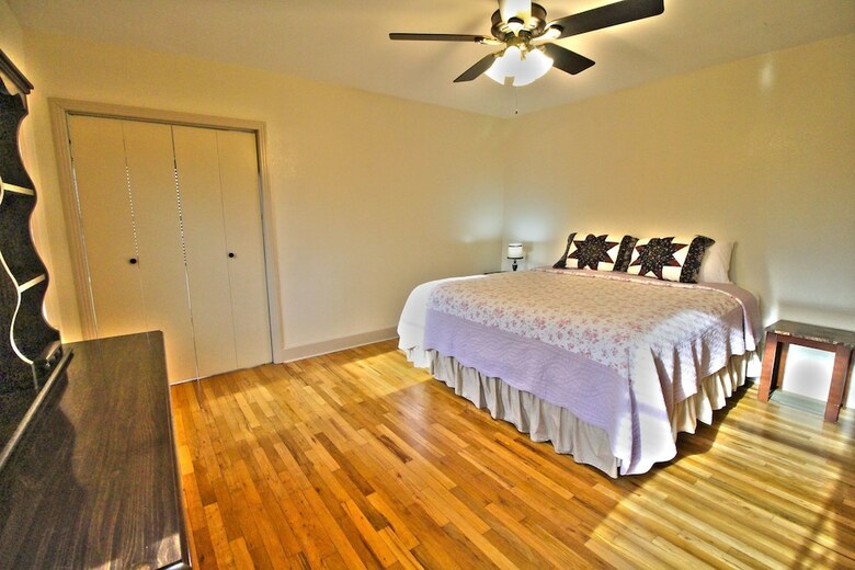 Hotel Peach Tree Inn & Suites