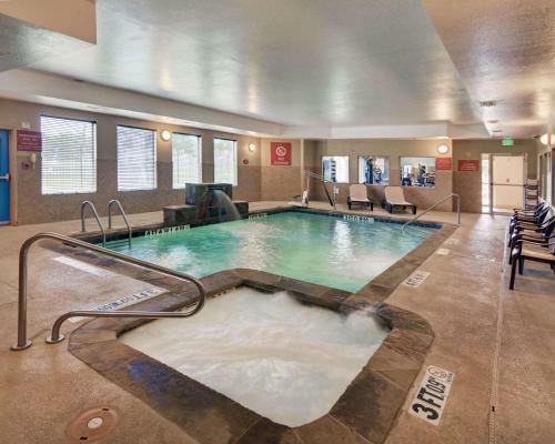 Hotel Comfort Suites Fort Worth South