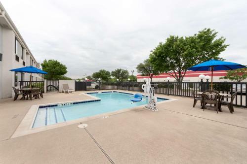 Hotel Motel 6 Dallas Northeast