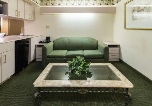 Motel 6 Fort Worth - Burleson