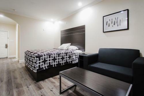 Hotel Scottish Inn & Suites Willowbrook