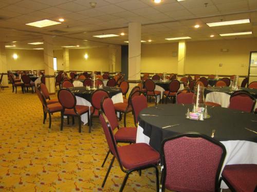 Atrium Hotel And Suites Dfw Airport