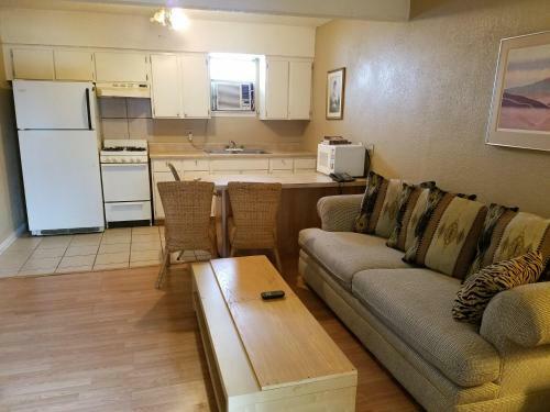 Motel Executive Inn & Suites