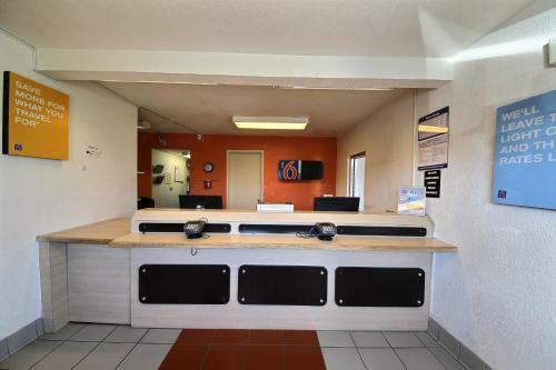 Motel 6 Laredo South