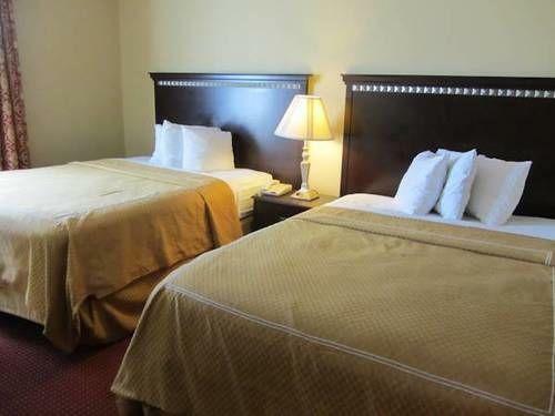Hotel Amerik Suites Laredo At Mall Del Norte