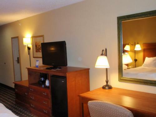 Hotel Baymont By Wyndham Lewisville