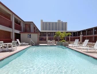 Motel Super 8 Laredo
