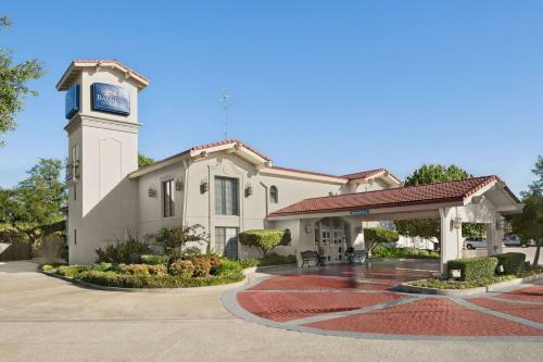 Motel Baymont Inn And Suites Longview