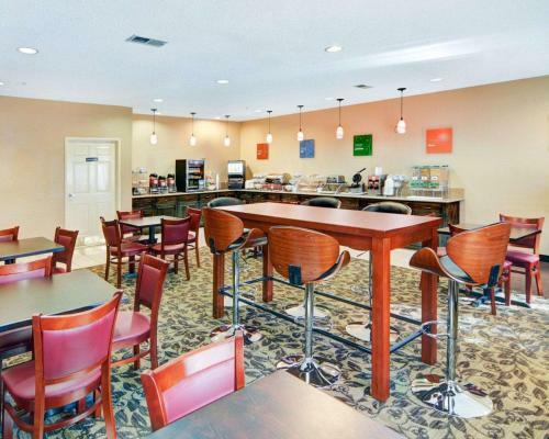 Hotel Comfort Suites Longview North