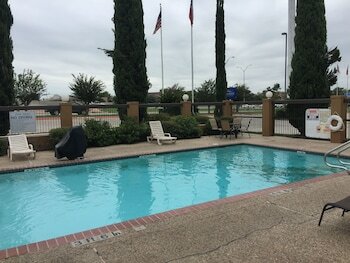 Hotel Baymont Inn & Suites New Braunfels