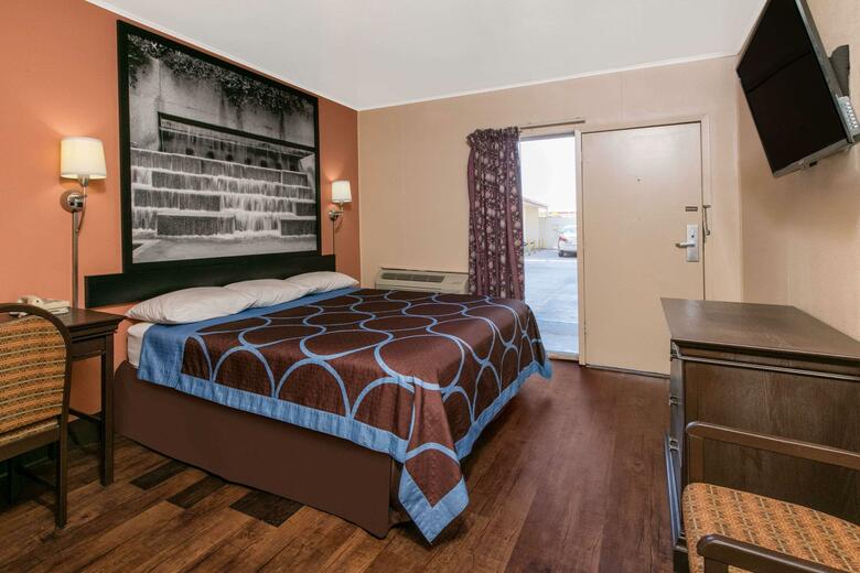 Motel Super 8 Lubbock Civic Center North