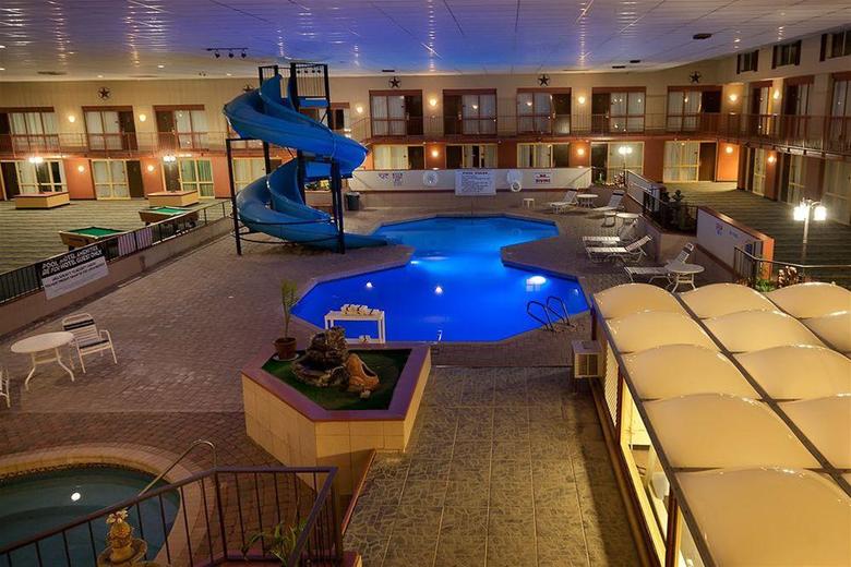 Grand Texan Hotel And Convention Center