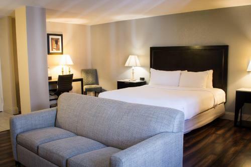 Hotel Doubletree By Hilton Midland Plaza