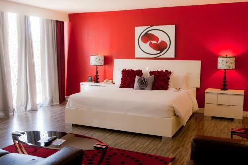 Hotel Doubletree By Hilton Midland Plaza