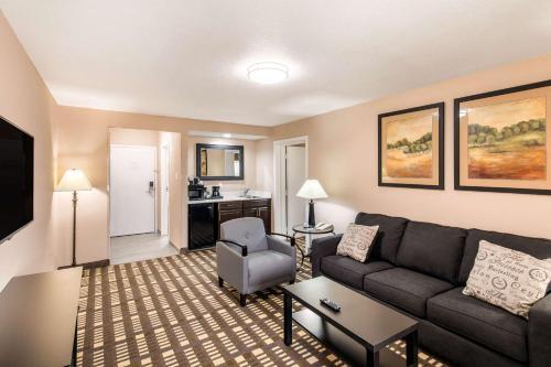 Hotel Quality Inn & Suites Plano