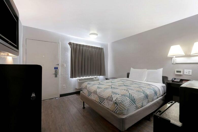 Motel 6 San Antonio West - Seaworld