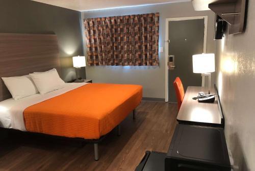 Motel Super 8 By Wyndham Sonora