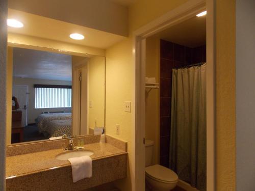 Hotel River Walk Inn & Suites