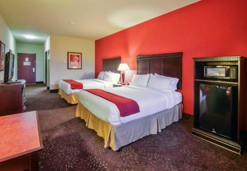 Holiday Inn Express Hotel & Suites Terrell