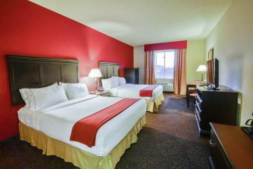 Holiday Inn Express Hotel & Suites Terrell