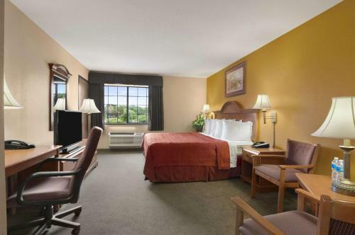 Hotel Days Inn & Suites North Stone Oak